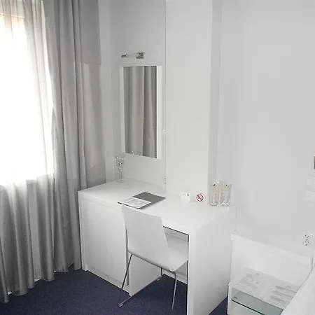 Leonardo Otel 3*